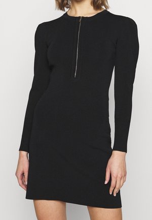 Pouzdrové šaty - black