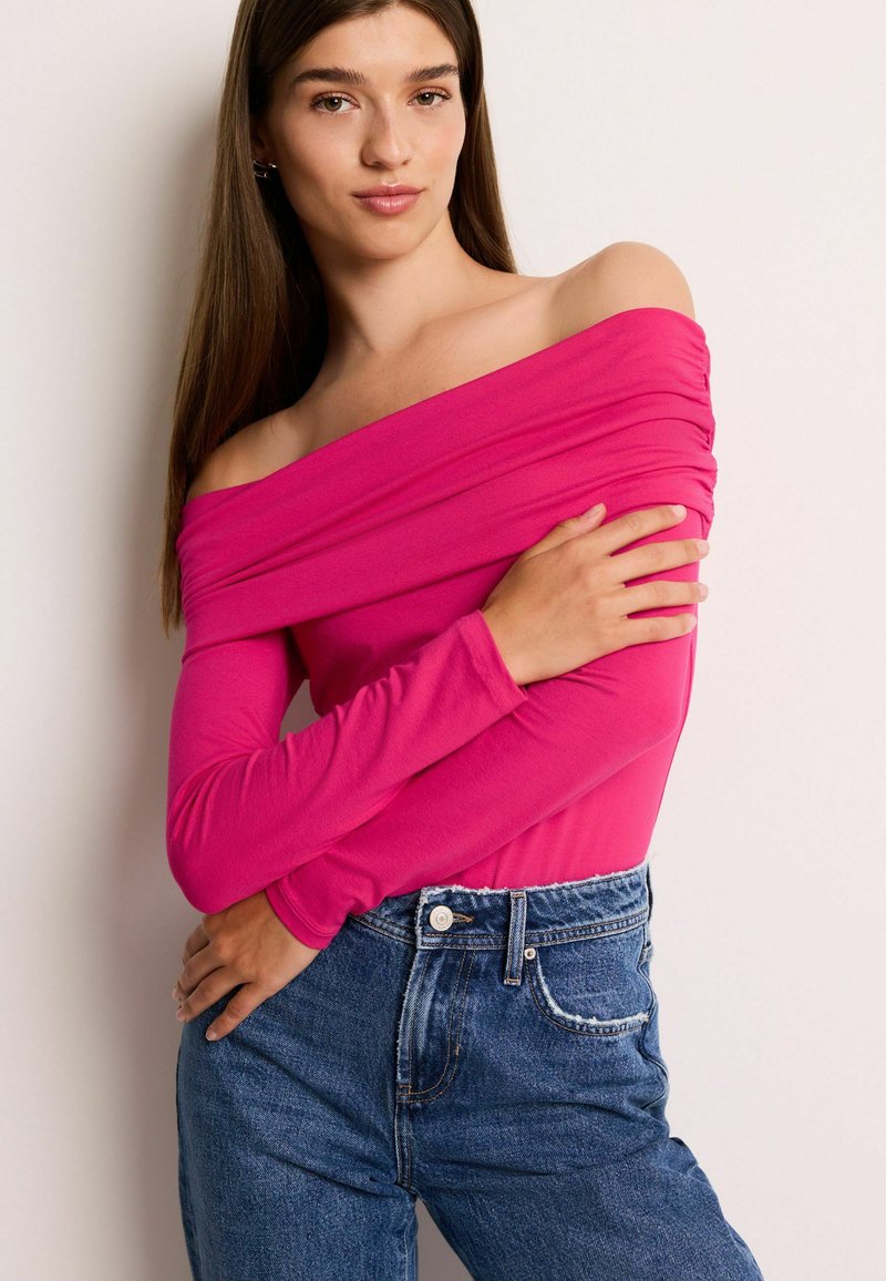 Next BARDOT OFF THE SHOULDER - REGULAR FIT - Ilgarankovis viršutinės dalies drabužis - hot pink