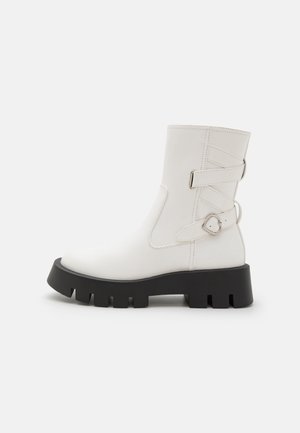 Even&Odd, Bottines à plateau - white
