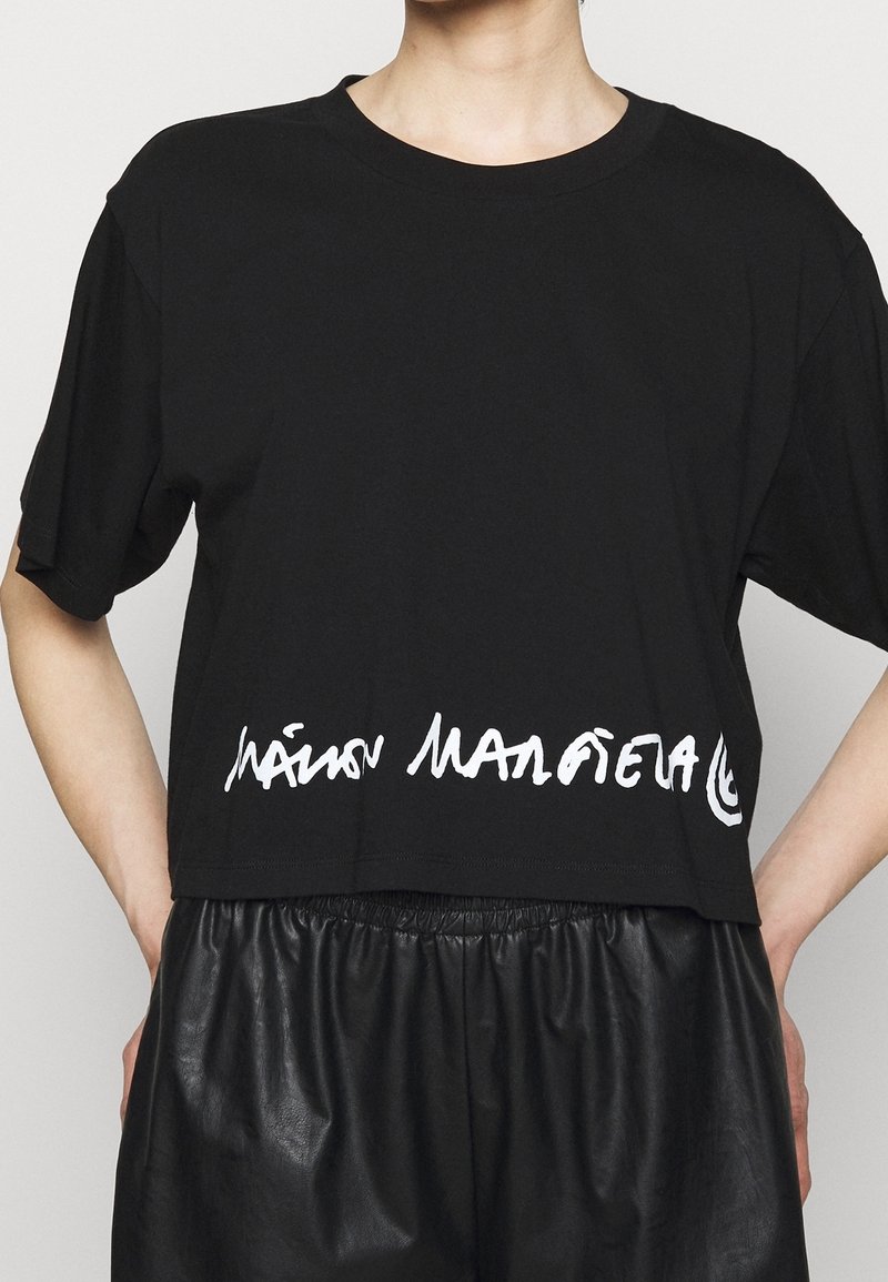 MM6 Maison Margiela Triko s potiskem - black