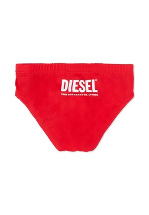 Slip da nuoto Diesel rosso con il logo bianco "DIESEL FOR SUCCESSFUL LIVING" centrato sulla fascia posteriore della vita.