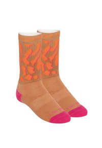 Korta bruna strumpor med ett abstrakt mönster i orange och rosa, med en rosa tå och mudd. Tillverkade av ett mjukt tyg, designade för komfort.