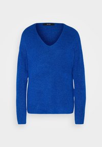 Blå stickad tröja med V-ringning, långa ärmar, ribbad struktur och en avslappnad passform. Materialet verkar mjukt och lätt.