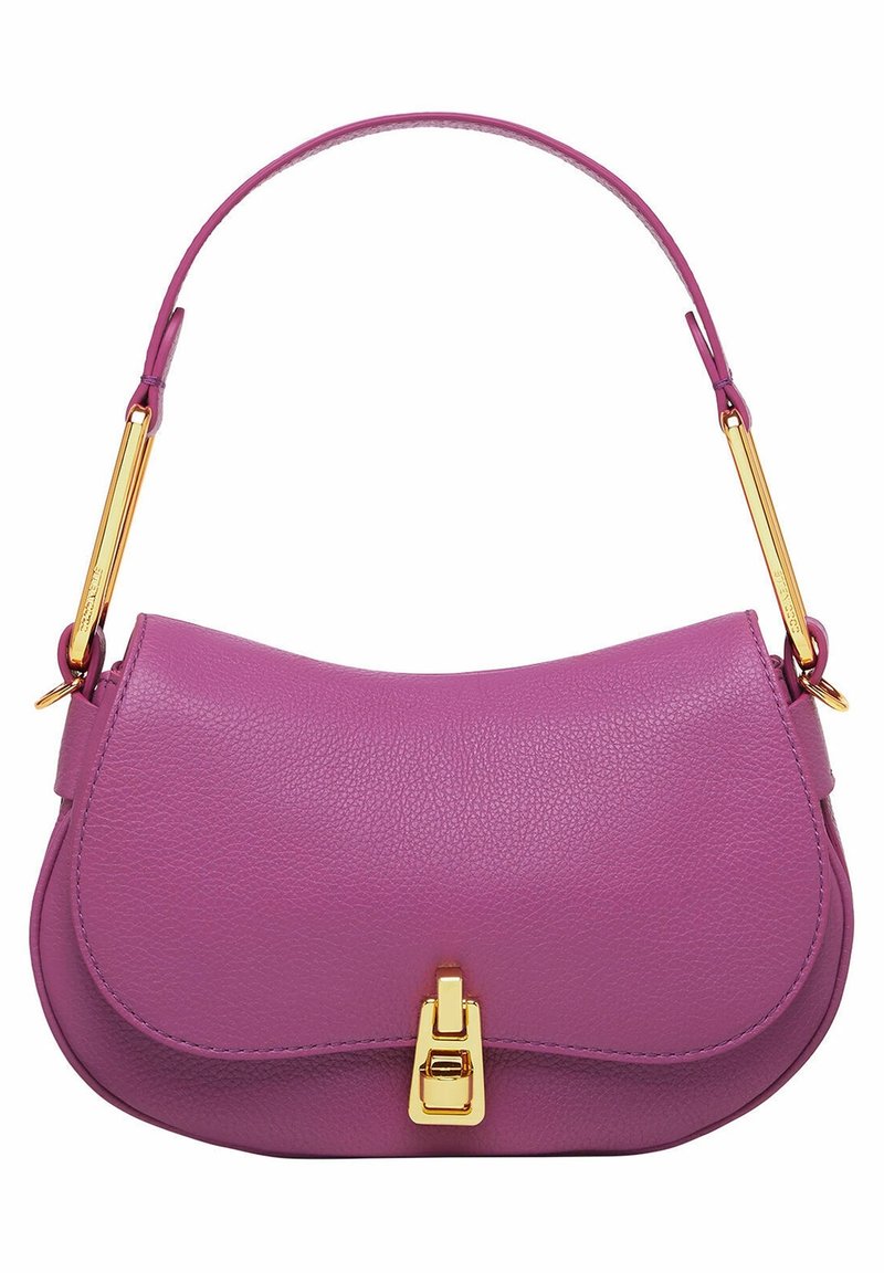 Borsa a tracolla in pelle viola con design curvo, accessori in oro e chiusura magnetica. Presenta una singola tracolla regolabile.