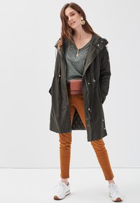 Cache Cache 5-POCKET - Skinny-Farkut - camel