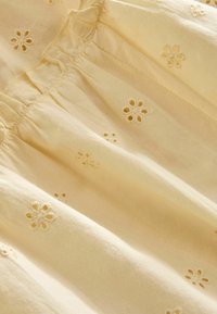 Next REGULAR FIT - Maxikleid - yellow