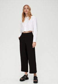 QS CULOTTE  - Broek - schwarz