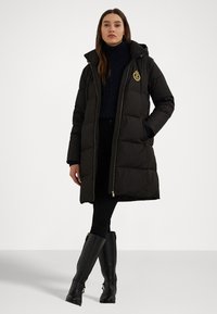 Lauren Ralph Lauren Petite CREST-PATCH HOODED DOWN COAT - Πουπουλένιο μπουφάν - black