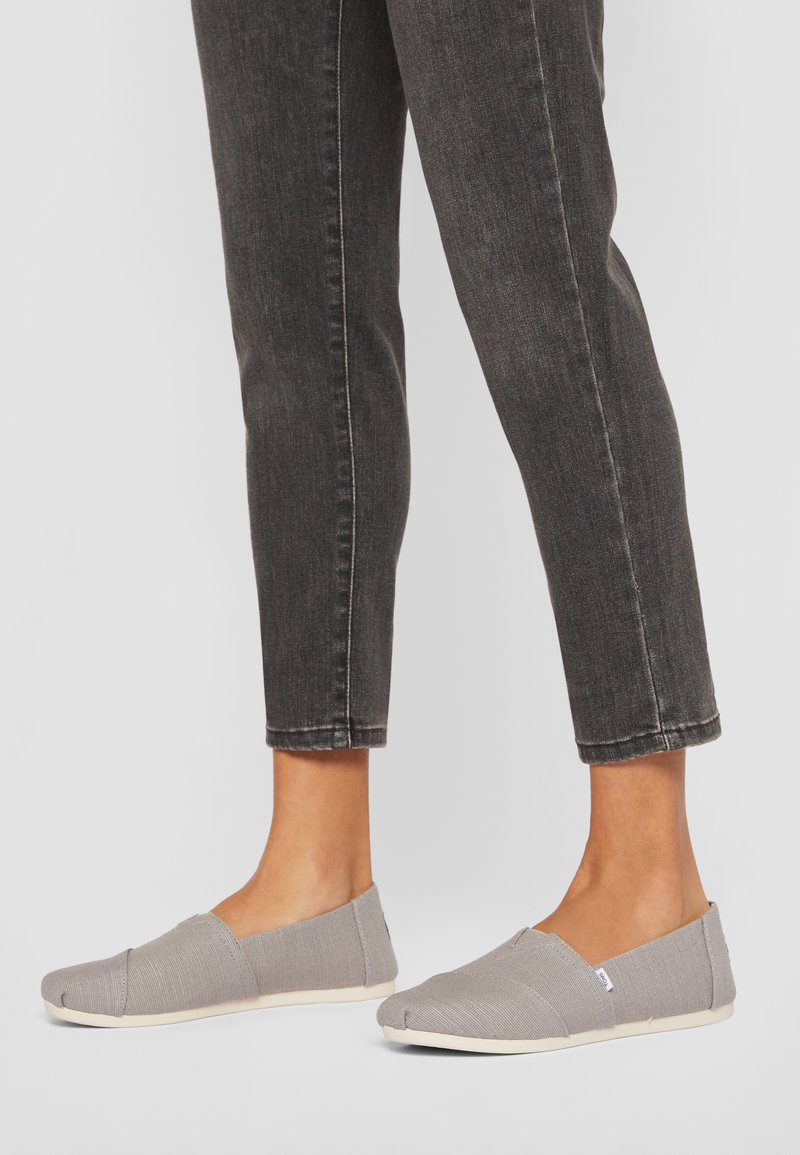 TOMS - ALPARGATA - Mokasīni - grey, Palielināt