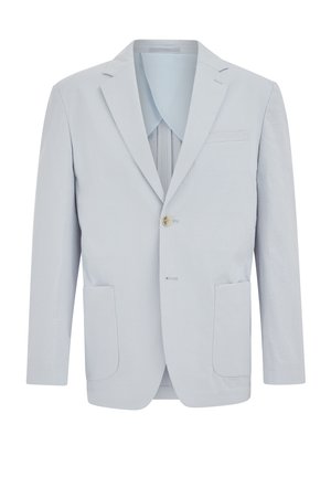 Sacou seersucker gri deschis cu rever decupat, un nasture bej, două buzunare aplicate în față și un buzunar tip welt la piept, expus pe fundal alb.