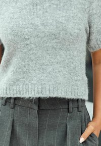 Next SHORT SLEEVE CREW NECK - Navadna majica - grey
