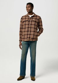 Wrangler LONG SLEEVE - Jas - deep brown