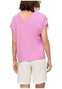 s.Oliver MIT BINDEDETAILS - Print T-shirt - rosa