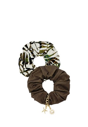 - Akcesoria do stylizacji włosów