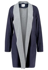 Marinblå kavaj med grå, mjuk stickad sjalkrage, långa ärmar, öppen front och slät tyg. Minimalistisk design med rena linjer.