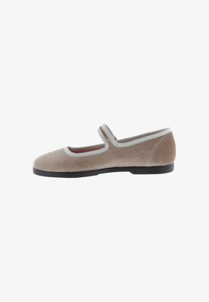 Scarpa flat Mary Jane in velluto beige con bordatura grigio chiaro e suola nera, vista laterale su sfondo bianco.