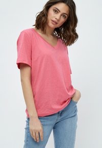 Minus MILETI V-NECK TEE - Camiseta básica - pink flamingo