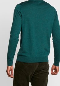 Farah Stickad tröja - green