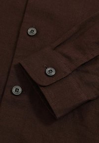 Reiss RUBAN CUTAWAY COLLAR - Košeľa - dark brown