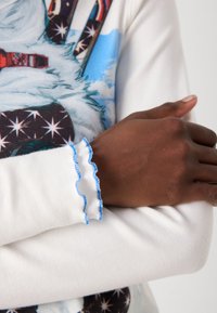 Marc Cain Top s dlhým rukávom - off-white