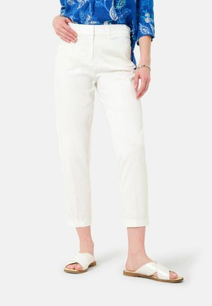 BRAX STYLE MARA - Trousers - white