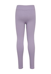 Lila geribde leggings met een brede tailleband en een aansluitende pasvorm. De stof heeft een gladde textuur en reikt tot de enkels.