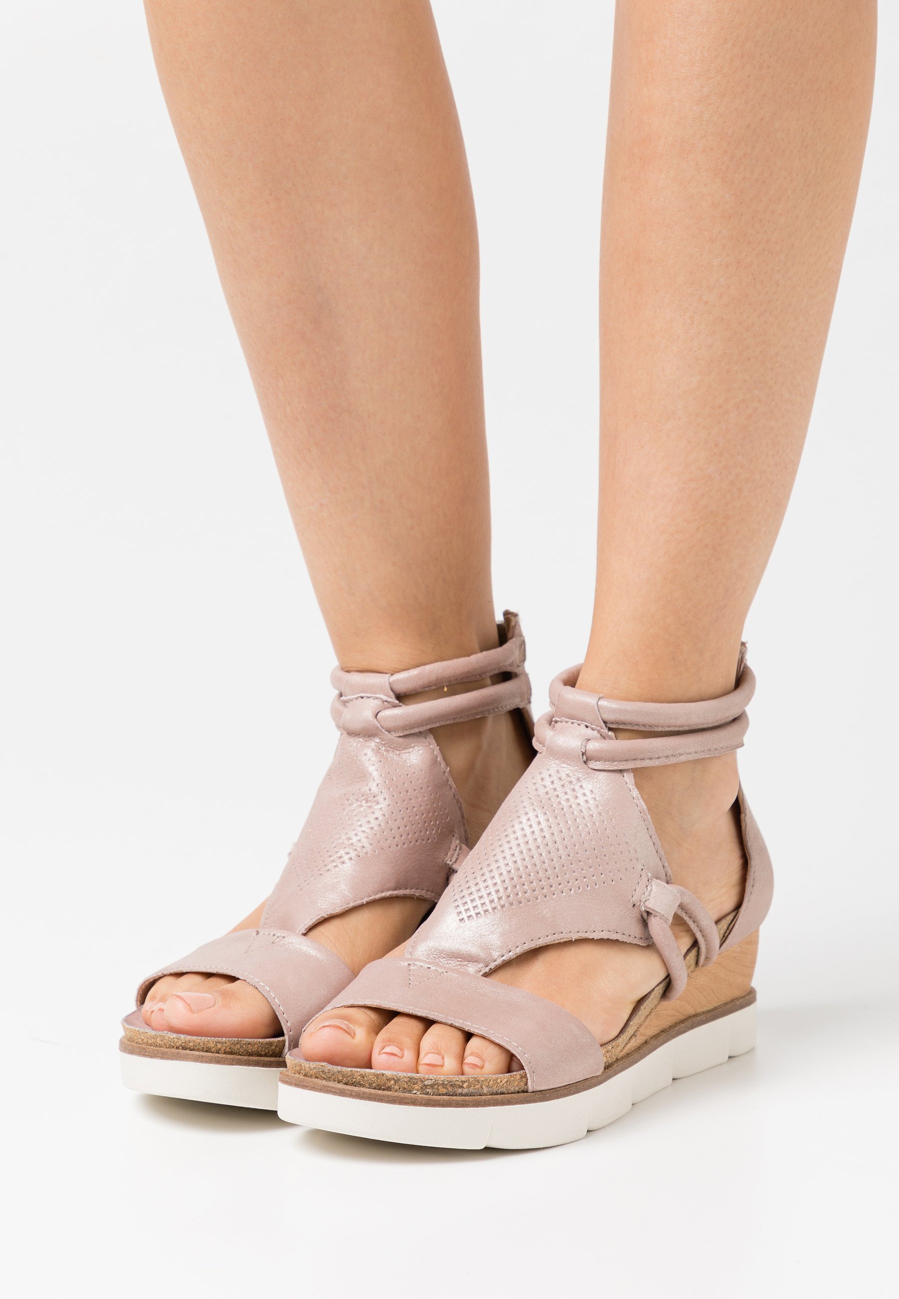 MJUS TAPASITA - Sandalen met plateauzool - skin/Nude - Zalando.nl
