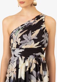 Kraimod Freizeitkleid - schwarz weiß