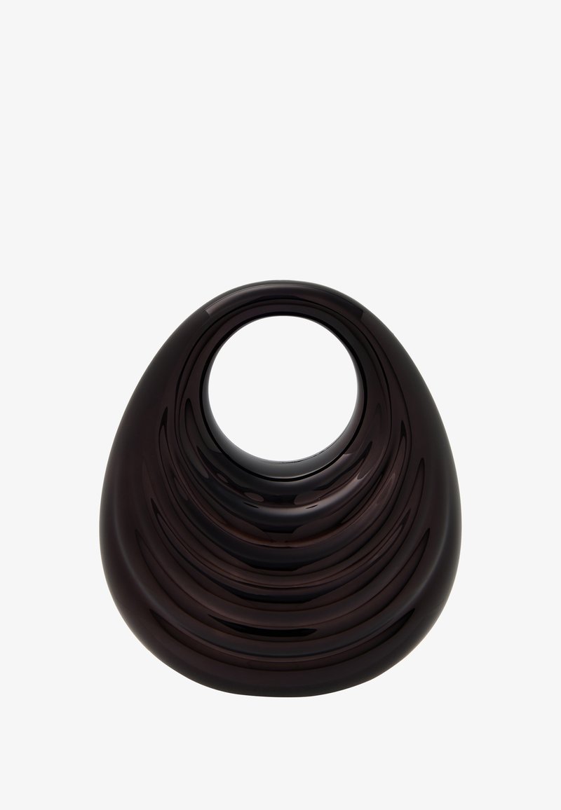 Absztrakt, sötét üvegből készült váz, lekerekített formával, réteges barázdákkal és kör alakú nyílással a tetején. Simább, fényes felület.