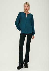 QS MIT AUSSCHNITT - Tunika