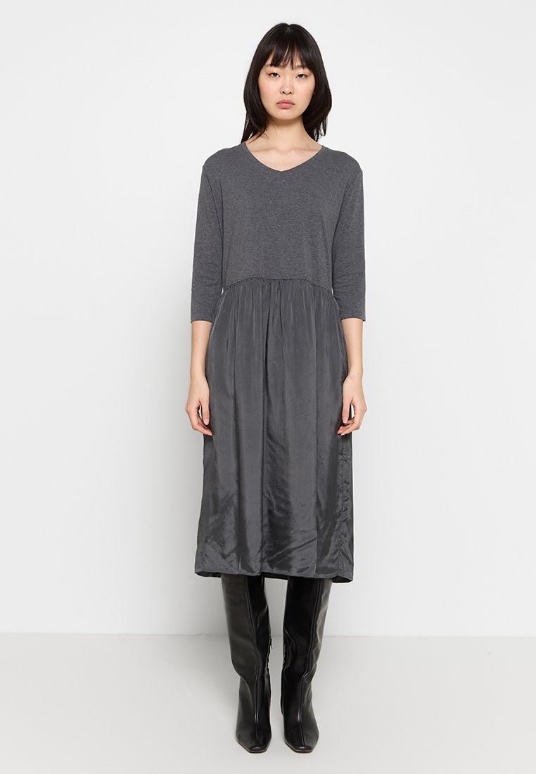 ASPESI Jurk grijs ASPESI Jurk grijs