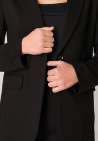BASE LEVEL COVER UPS YACE - Blazer - black