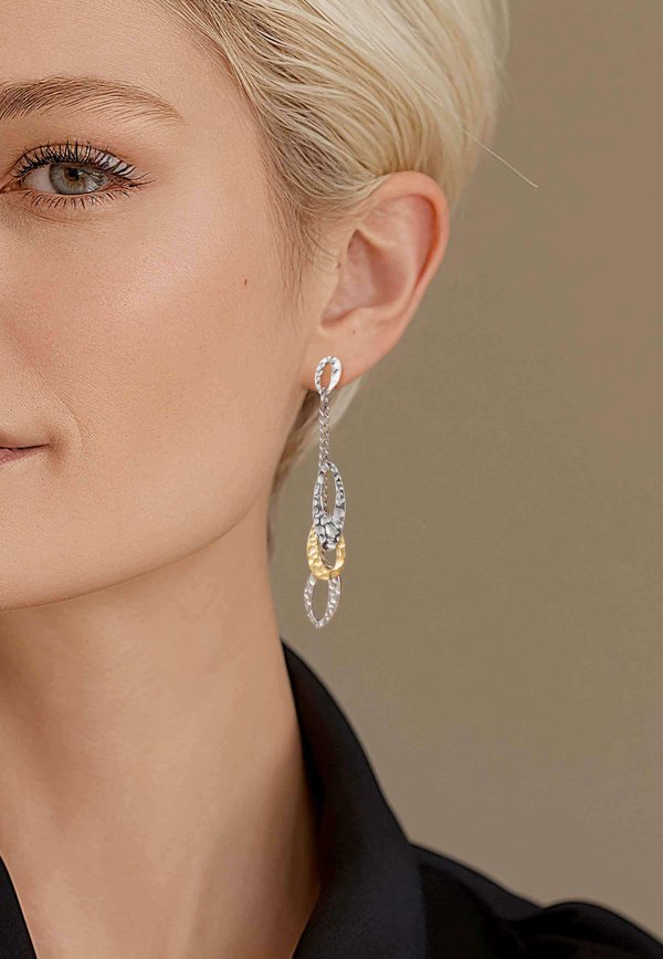 GEHÄMMERTE OBERFLÄCHE MODERN INDUSTRIAL - Ohrringe