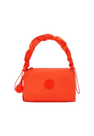 Borsa in nylon arancione neon con manico arricciato, chiusura con zip e logo circolare con marchio. Presenta un dettaglio a ciondolo removibile.