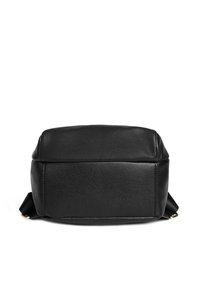 Borsa a tracolla in pelle nera con superficie testurizzata, forma rettangolare e dettagli in metallo dorato. Presenta cinturini regolabili per una maggiore versatilità.