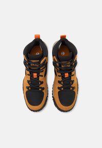 Timberland MOTION SCRAMBLE WP - Augsti sporta apavi - wheat