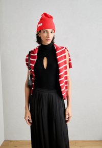Marc O'Polo BEANIE FOLD UP - Huer - poppy red