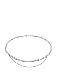 Choker en chaîne argentée avec deux brins entrelacés, présentant une finition texturée et un fermoir à ressort sécurisé.