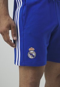adidas Performance REAL MADRID DNA SHORT - Klub merchandise - collegiate royal