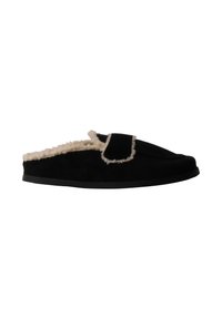 Chausson noir à enfiler avec doublure en polaire beige et une bride réglable sur le dessus, vu de côté.