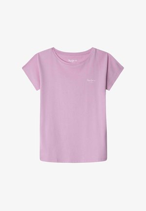 Camiseta de manga corta rosa claro con cuello redondo y un sutil logo blanco en la parte frontal. Está hecha de una tela suave y lisa con un corte casual.