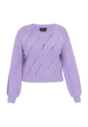 Suéter de punto lila con un patrón de diamantes texturizado, adornado con lentejuelas plateadas diagonales y puños acanalados. Diseño corto, cuello redondo.