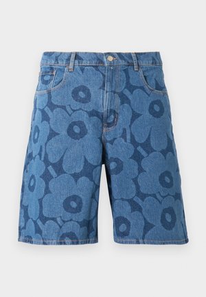 Pantaloncini di jeans blu con un ampio motivo floreale su tutta la superficie, chiusura frontale con bottone e cerniera, tasche laterali e posteriori.