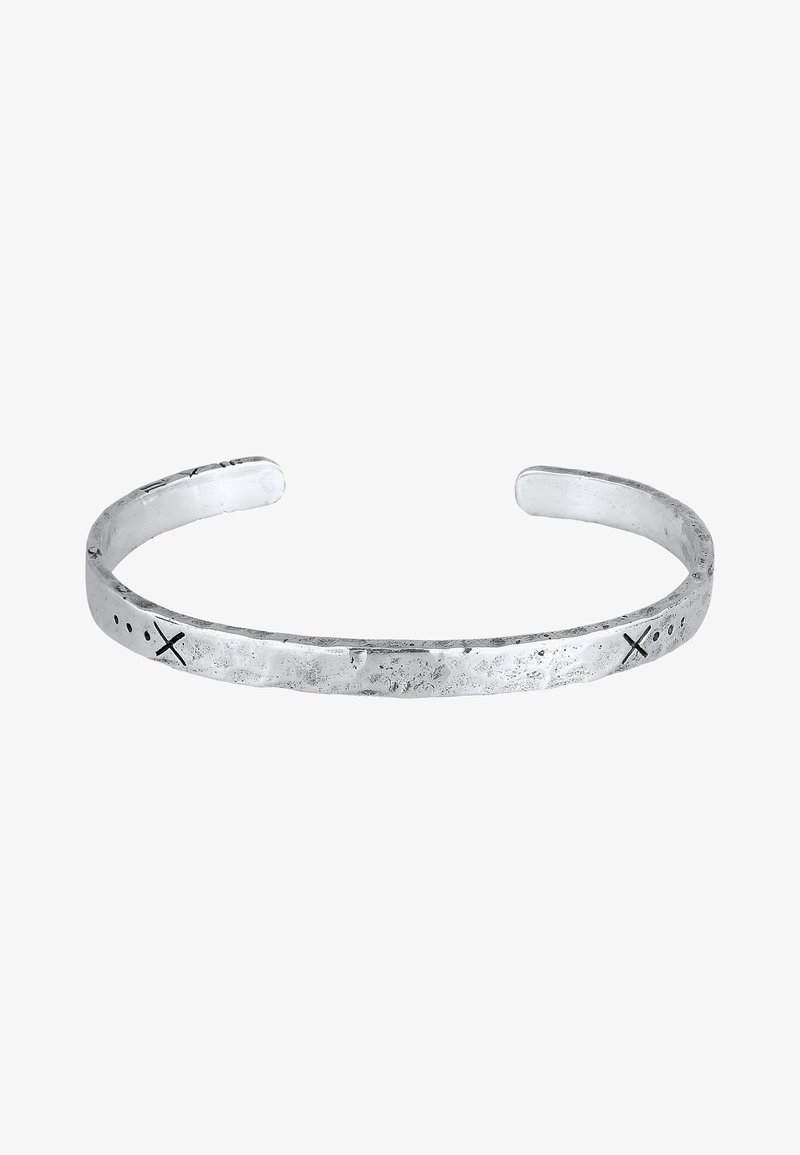Bracelet en argent avec une finition texturée, arborant des points et des croix gravés le long du bandeau, au design ouvert aux deux extrémités.