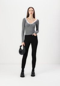 BDG Urban Outfitters DIANA - Top s dlhým rukávom - grey