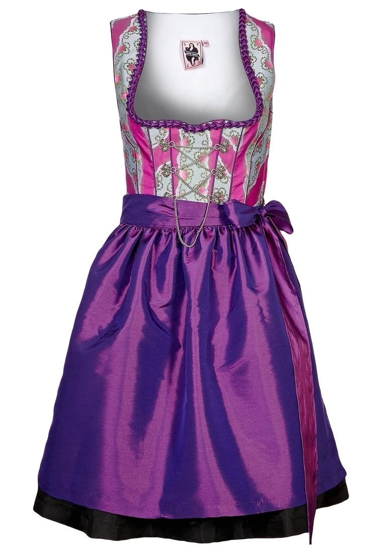 Robe traditionnelle avec un corsage rose motif floral, une jupe en satin violet et une ceinture en ruban assortie. Détail de bord noir.