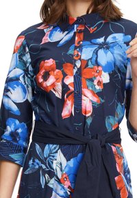 Betty Barclay Sukienka koszulowa