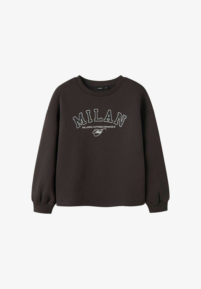 Sweat-shirt noir avec "MILAN Galleria Vittorio Emanuele Italie" imprimé en blanc sur le devant, doté de manches longues et de poignets côtelés.