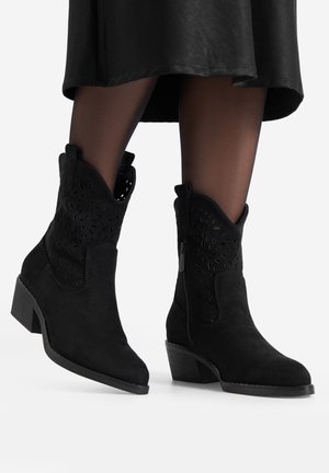 Jenny, Cowboy- / bikerstøvlette - black