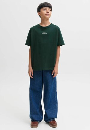 Jack & Jones Junior, T-SHIRT BACKPRINTET T-SHIRT BOYS - T-shirts print - scarab